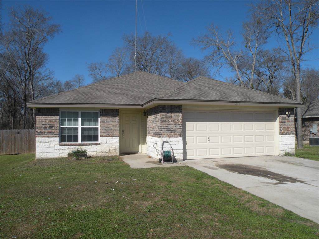 211 Woodland Boulevard - Photo 1 211 Woodland Boulevard - Photo 1