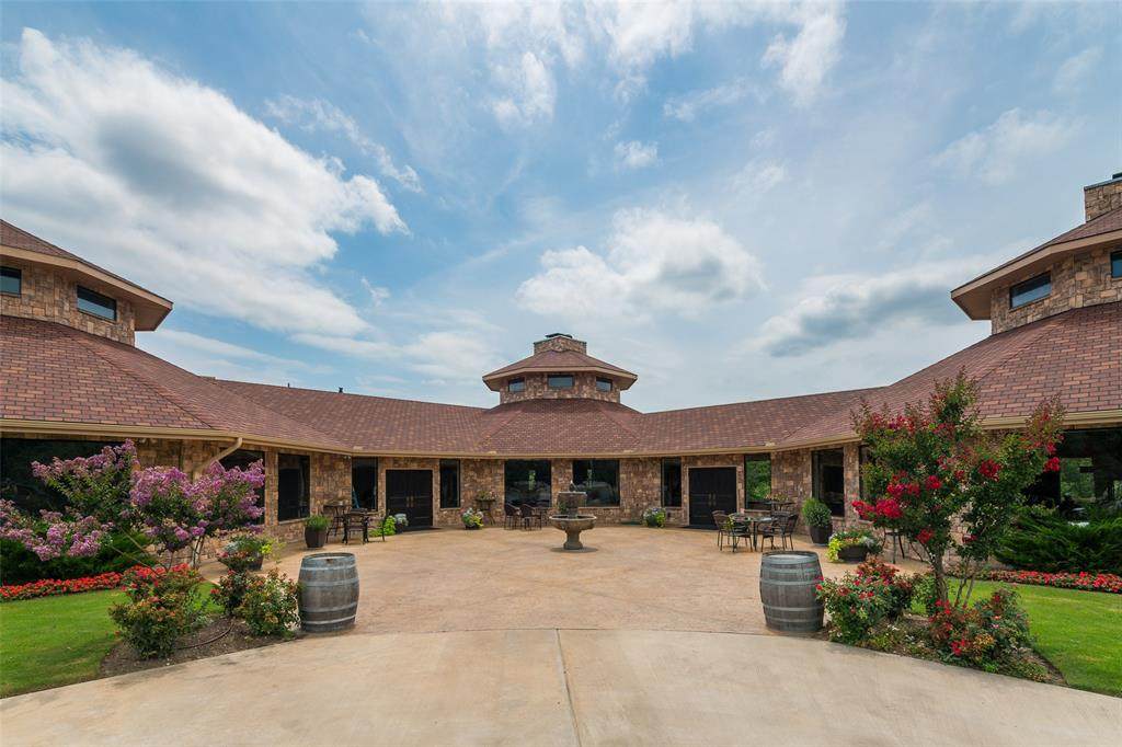 2300 Vineyard Hill Lane - Photo 1