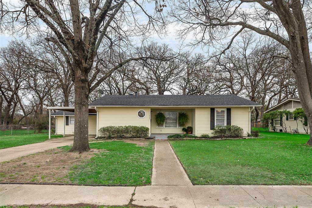 1425 Lexington Drive - Photo 1