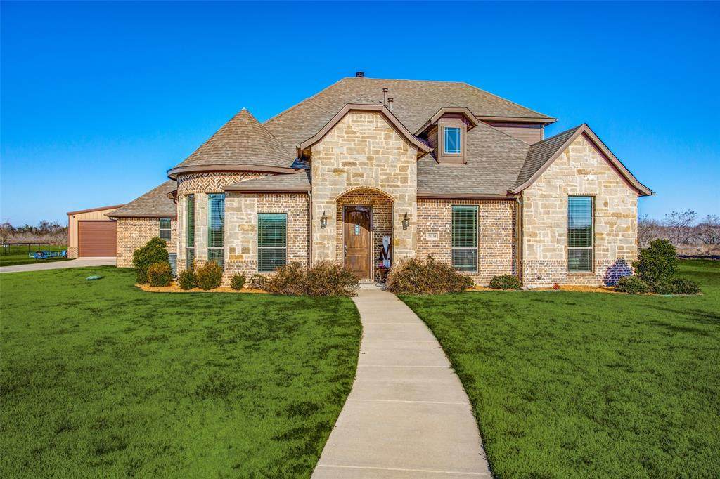 5034 White Pine Drive - Photo 1