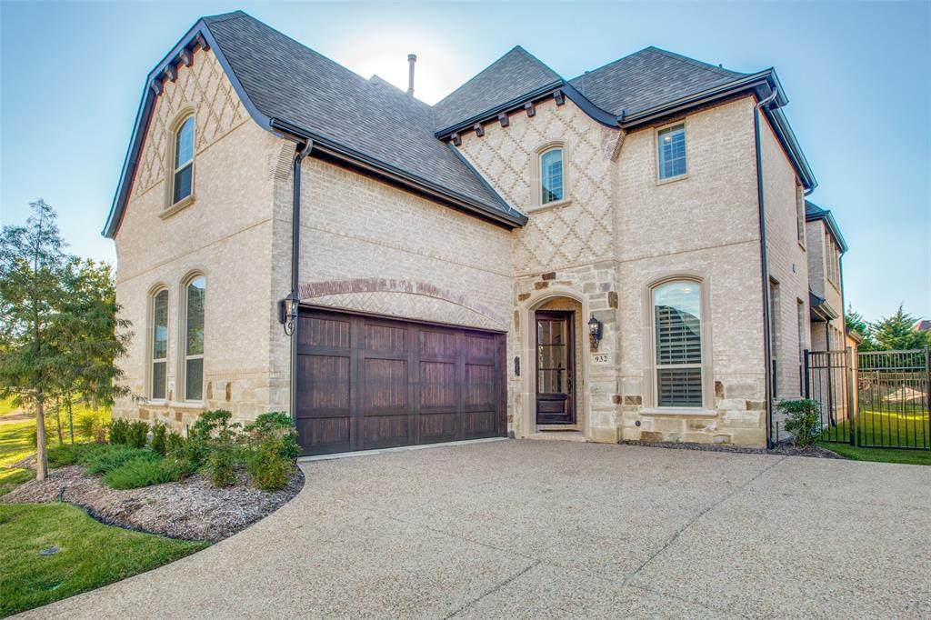 932 Royal Minister Boulevard - Photo 1