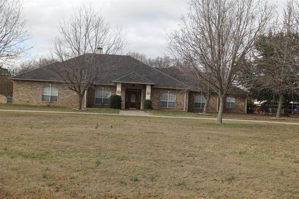 218 Robins Lane - Photo 1