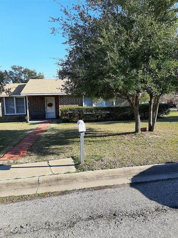 714 Meadow Lane - Photo 1