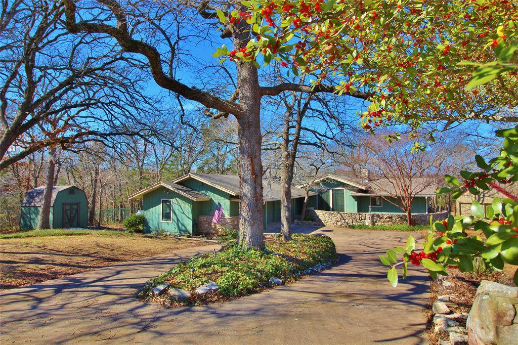 2357 Tanglewood Boulevard - Photo 1