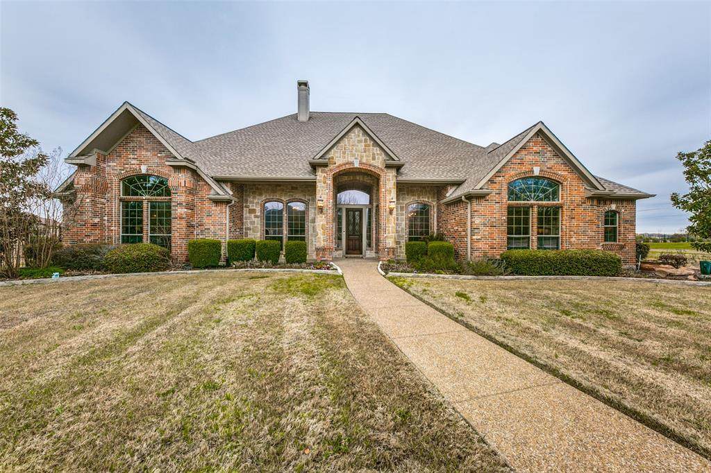 108 Stoneleigh Drive - Photo 1