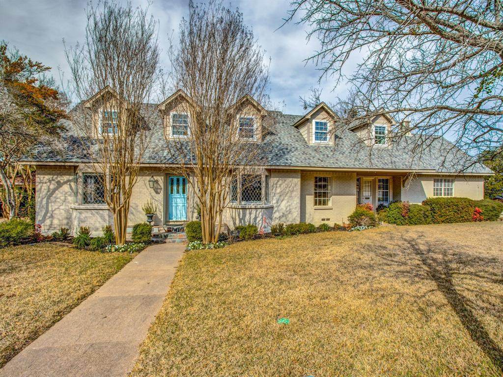 6839 Meadow Lake Avenue - Photo 1