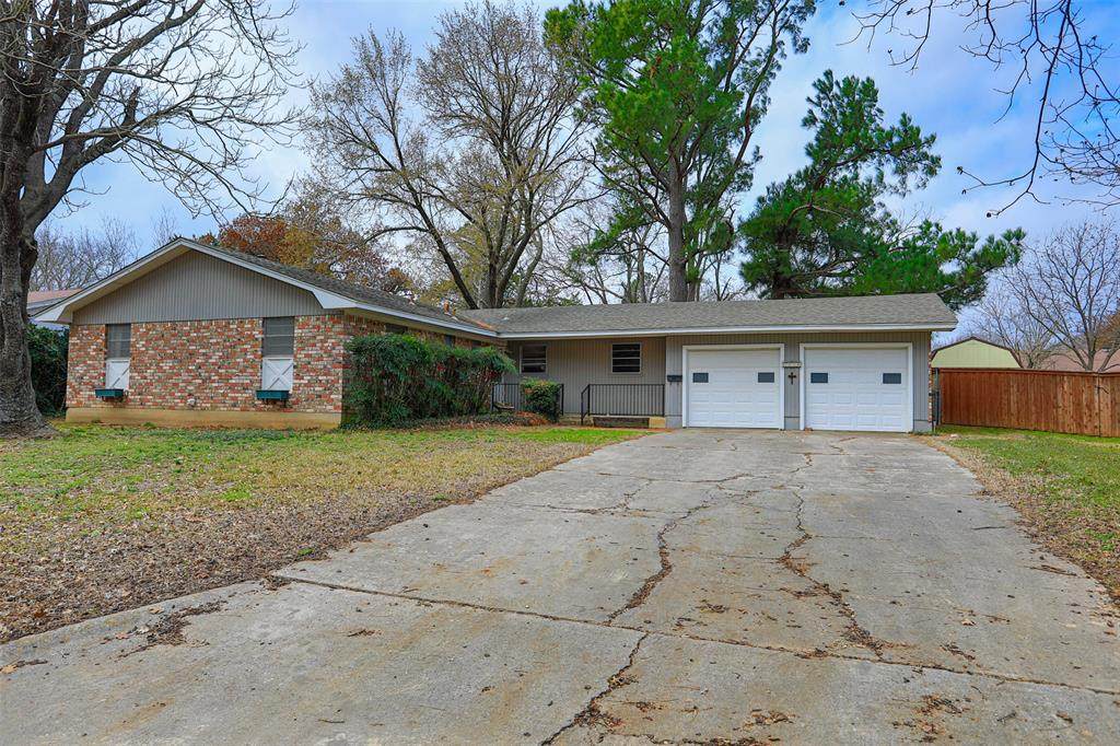 1909 Laurel Road - Photo 1