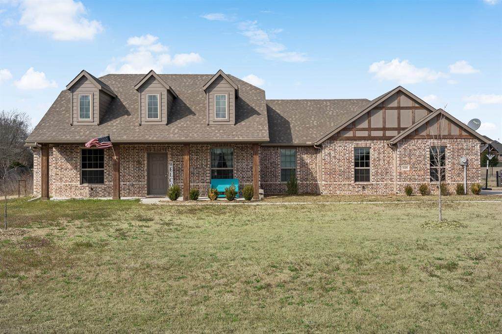 925 Lester Burt Road - Photo 1
