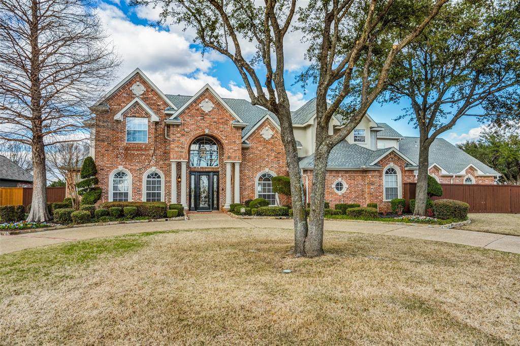 319 Meadow Drive - Photo 1