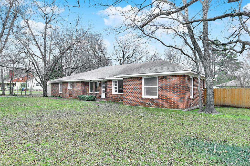 916 Big Rock Street - Photo 1
