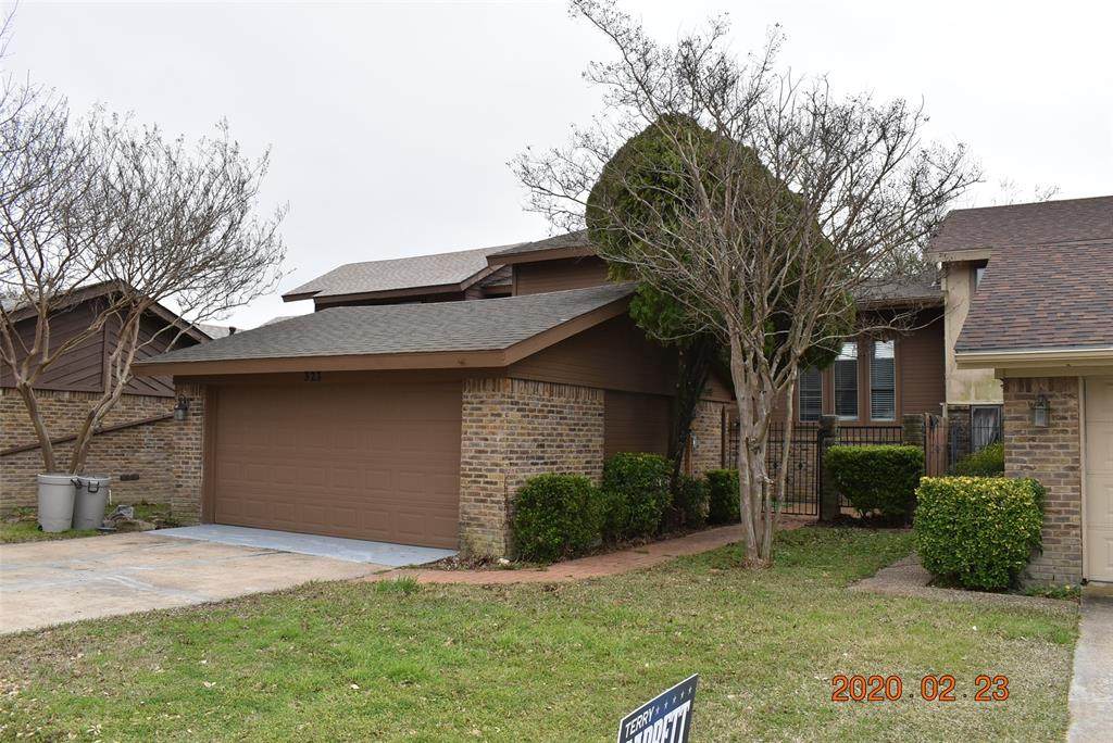 323 Columbia Drive - Photo 1