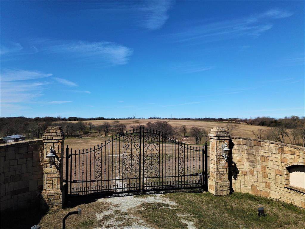 1140 Smith Road - Photo 1