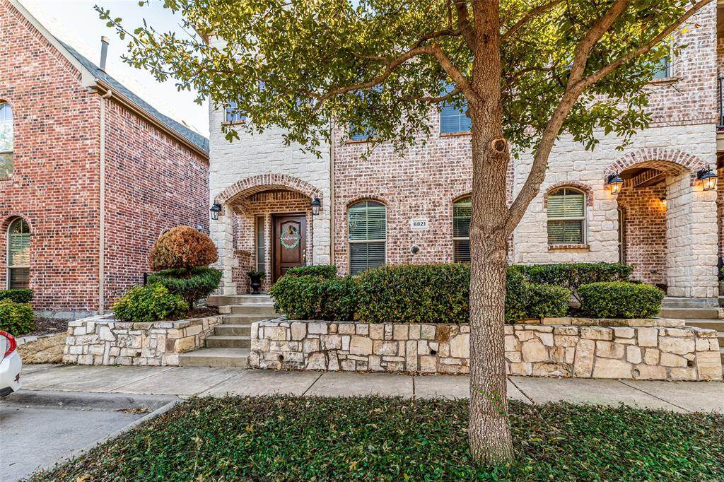 6821 Cortona Lane - Photo 1