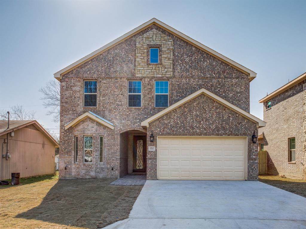 1513 Lakeview Drive - Photo 1