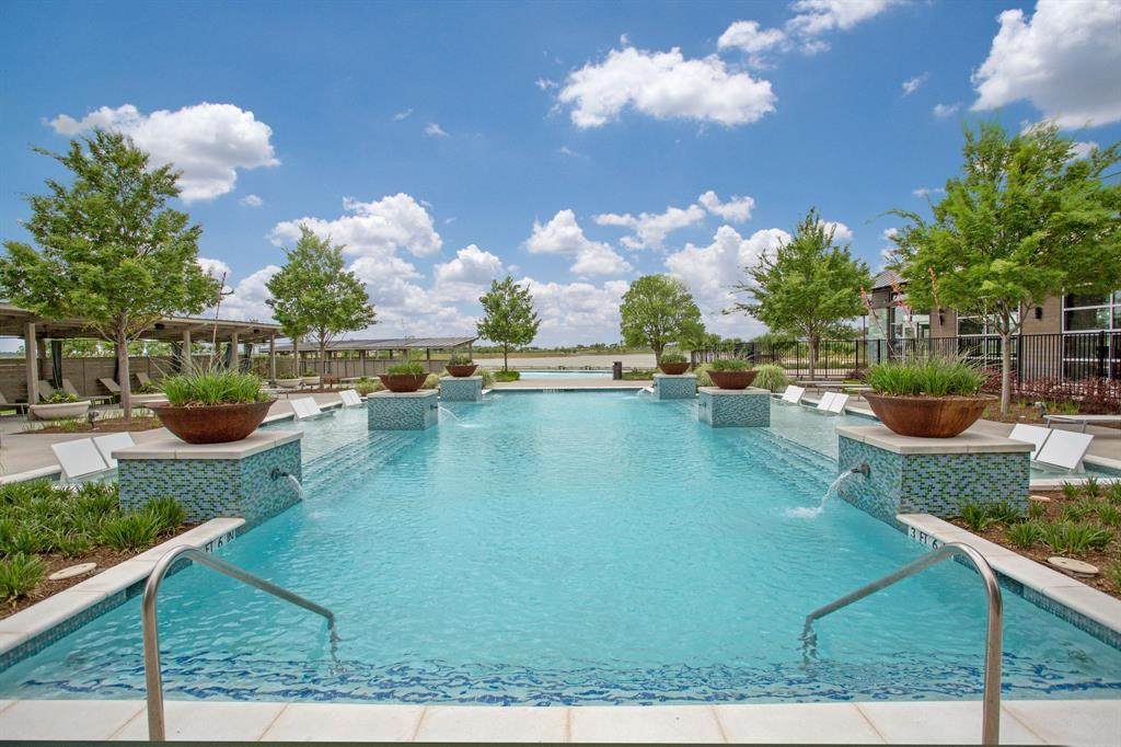 925 Dove Cove - Photo 1