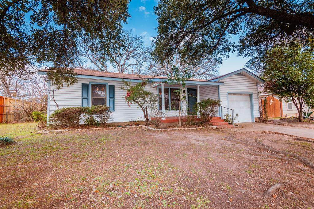 213 Hurstview Drive - Photo 1