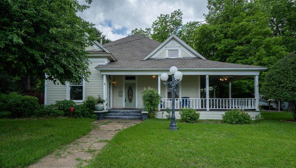 802 Johnson - Photo 1