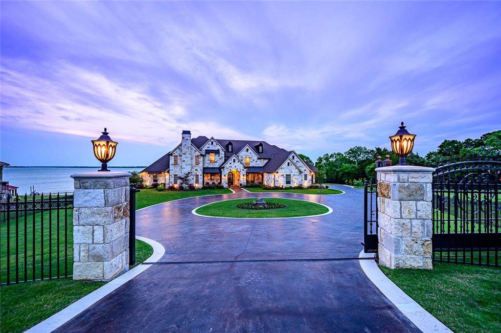 916 Cedar Shores Drive - Photo 1