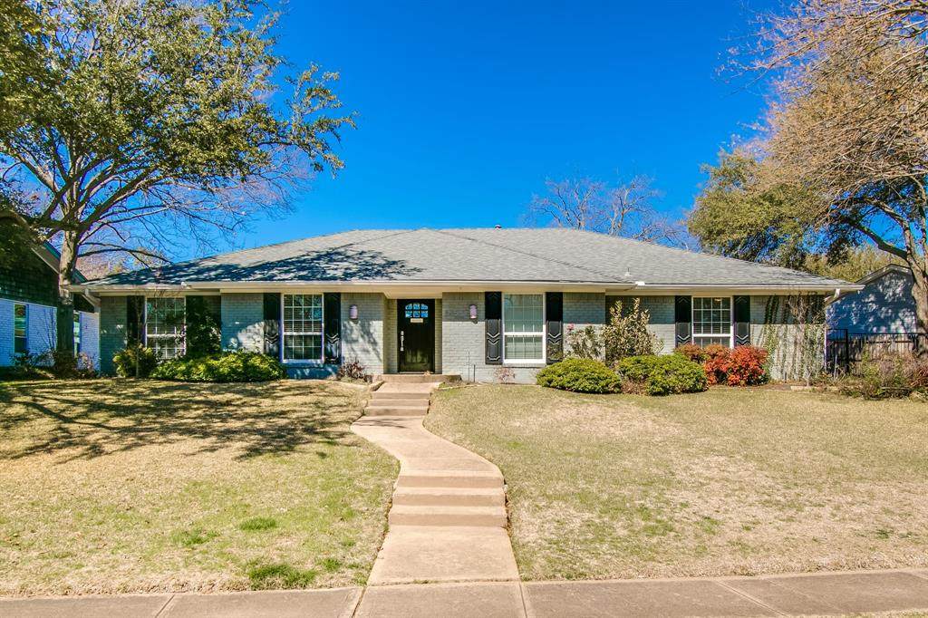 2105 Prairie Creek Drive - Photo 1