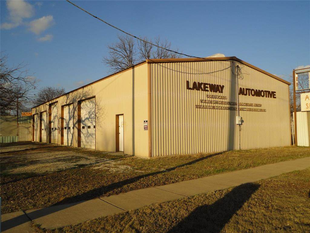 310 Lakeway - Photo 1