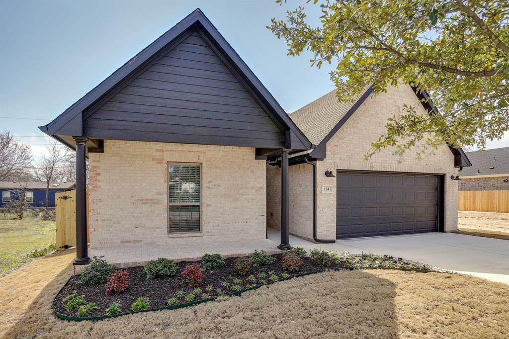 124 Elm Lane - Photo 1