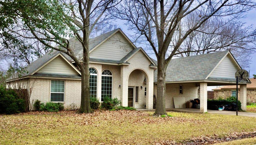 3904 Linklea Drive - Photo 1
