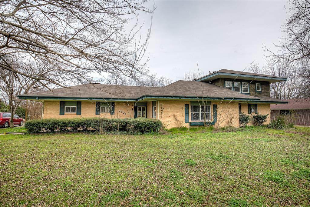 2508 Washington Street - Photo 1