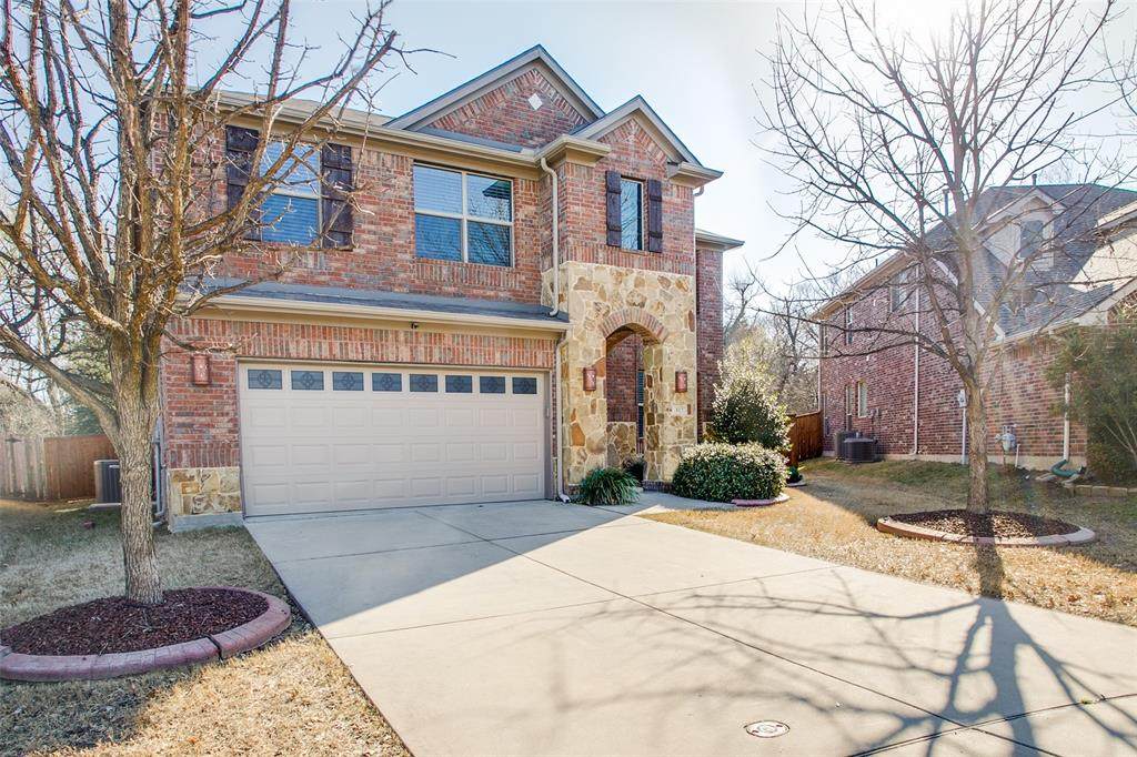 817 Rough Way - Photo 1