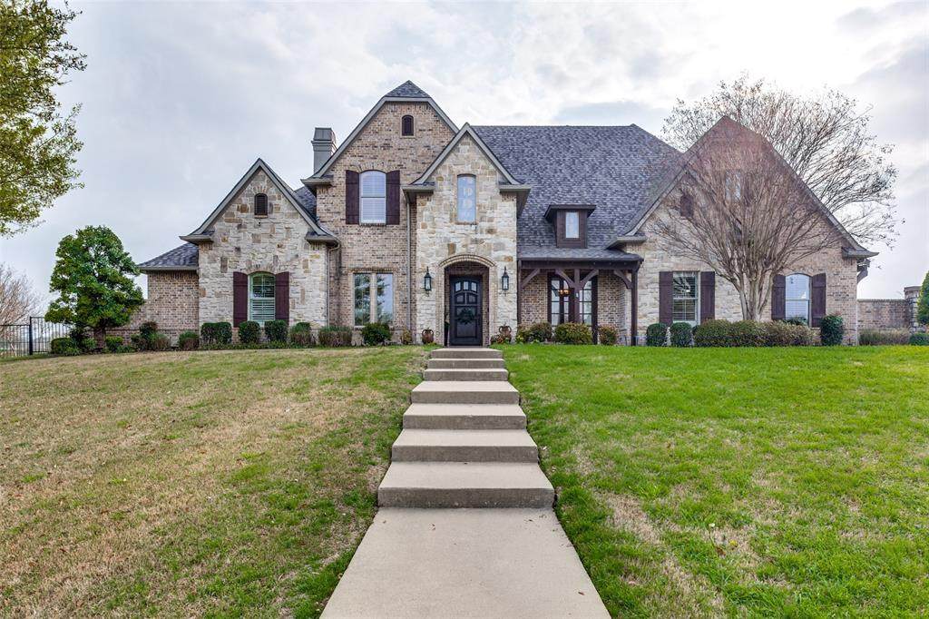180 Stoneleigh Drive - Photo 1