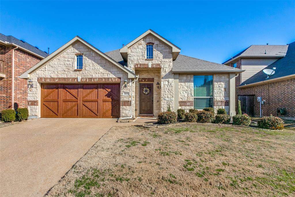 909 Lighthouse Lane - Photo 1