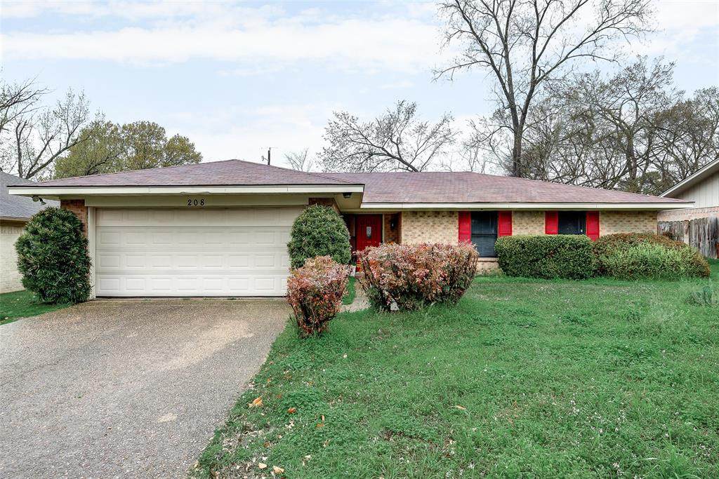 208 Gladstone Street - Photo 1