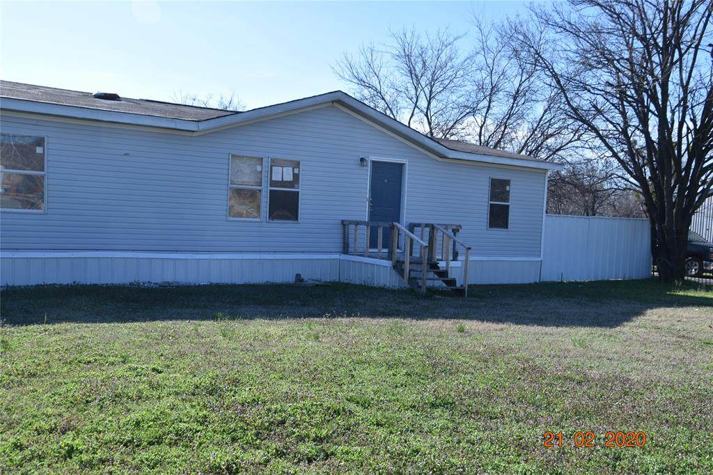 316 Davy Crockett Avenue - Photo 1