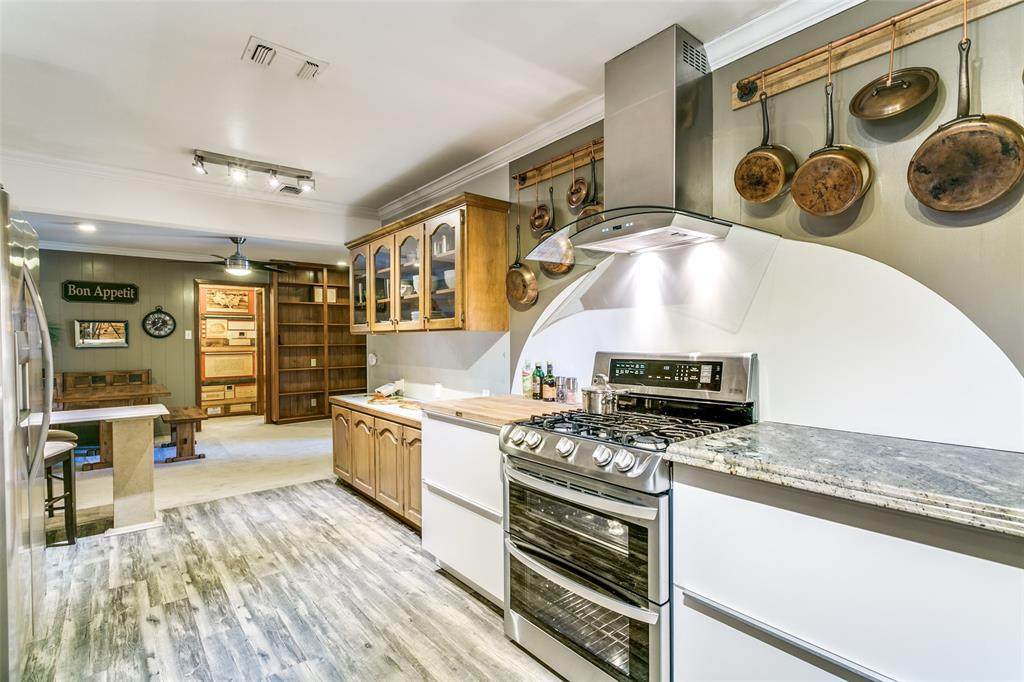 1908 Northcliff Drive - Photo 1