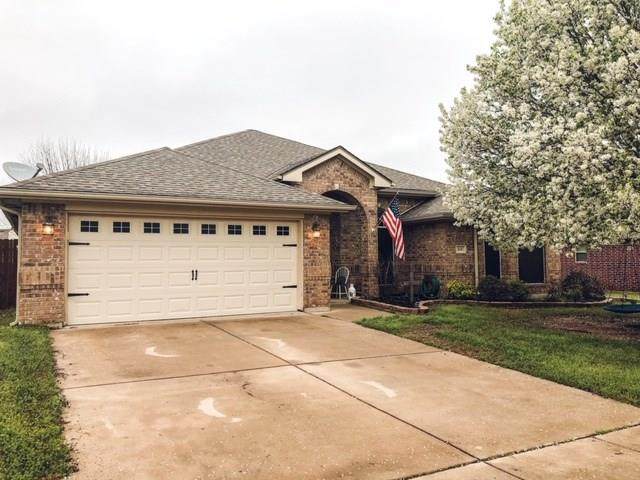 210 Waverly Court - Photo 1