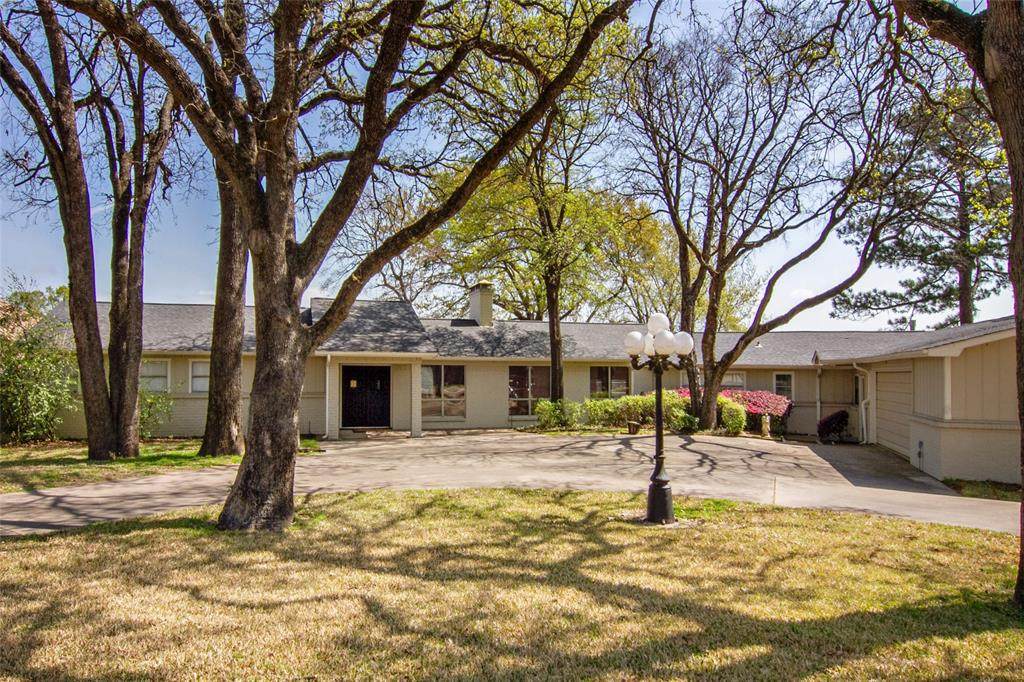 18375 Hickory Circle - Photo 1
