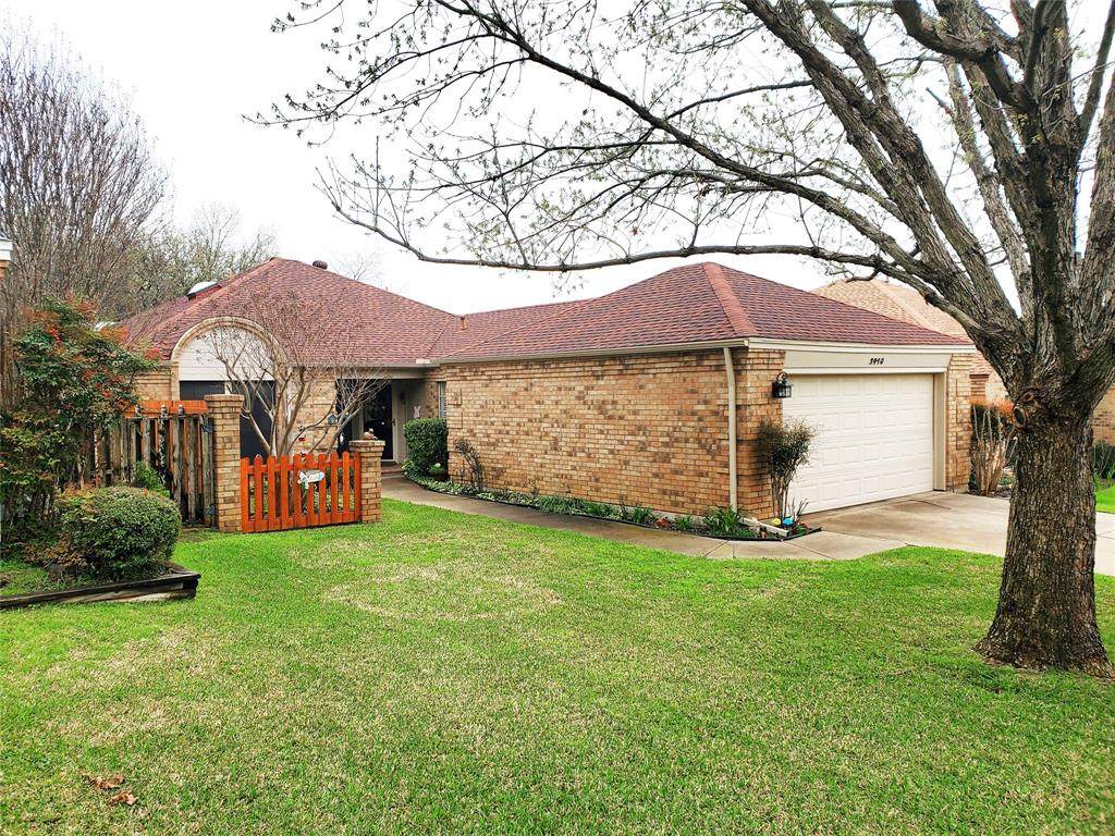 3410 Country Club Place - Photo 1