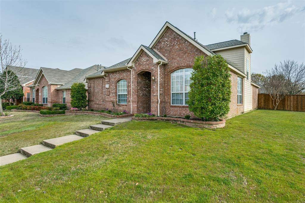 5921 Pinyon Drive - Photo 1