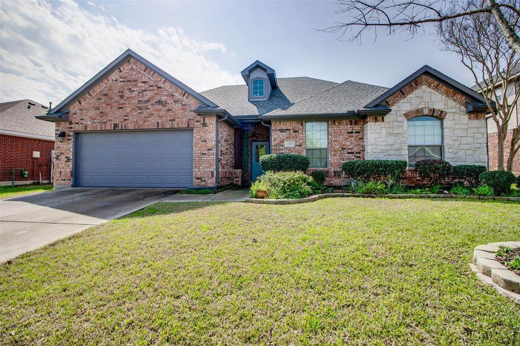 1905 Water Fall Way - Photo 1