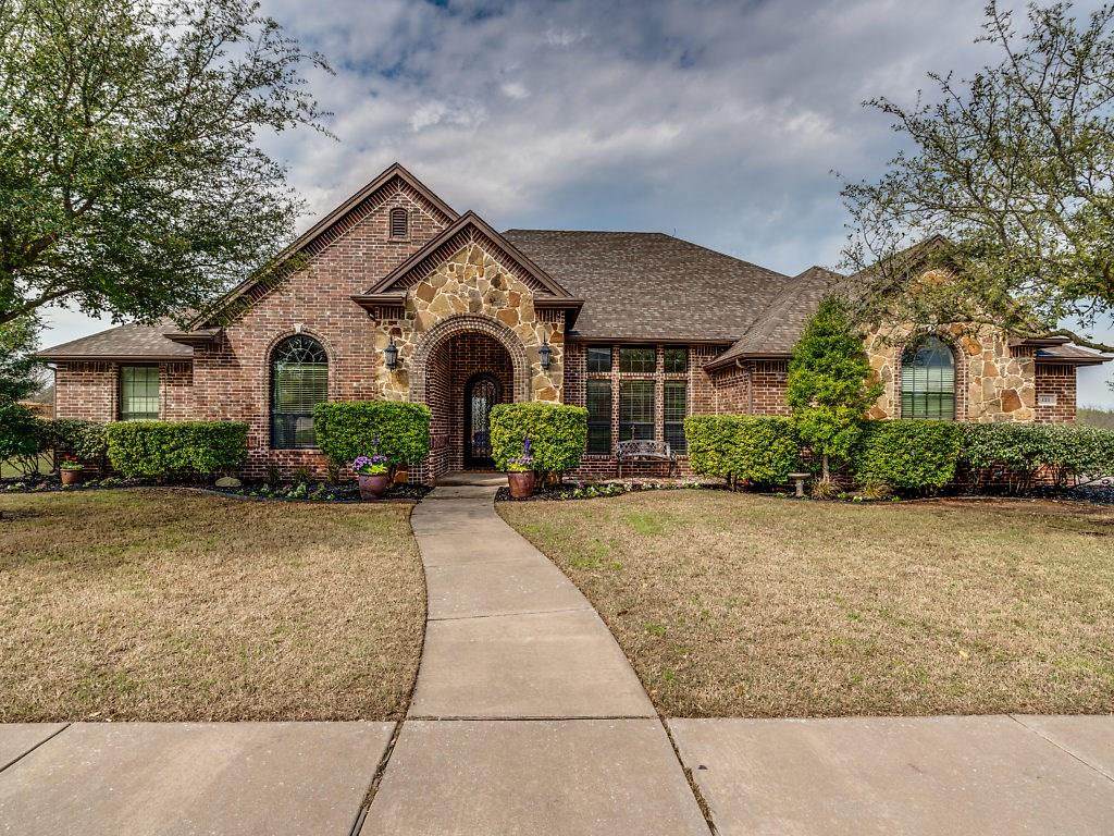 121 Crestbrook Court - Photo 1