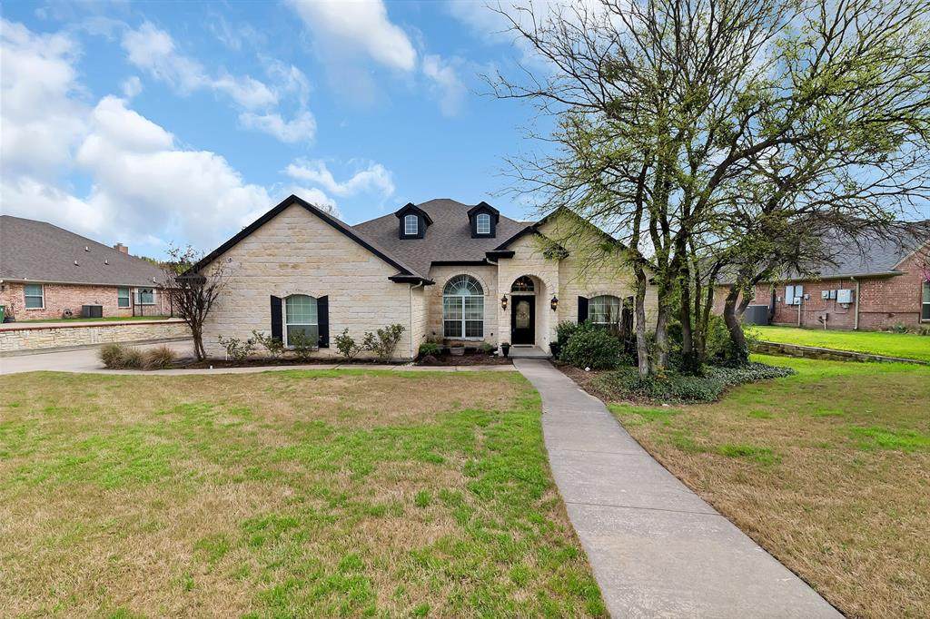 212 Autumnwood Drive - Photo 1