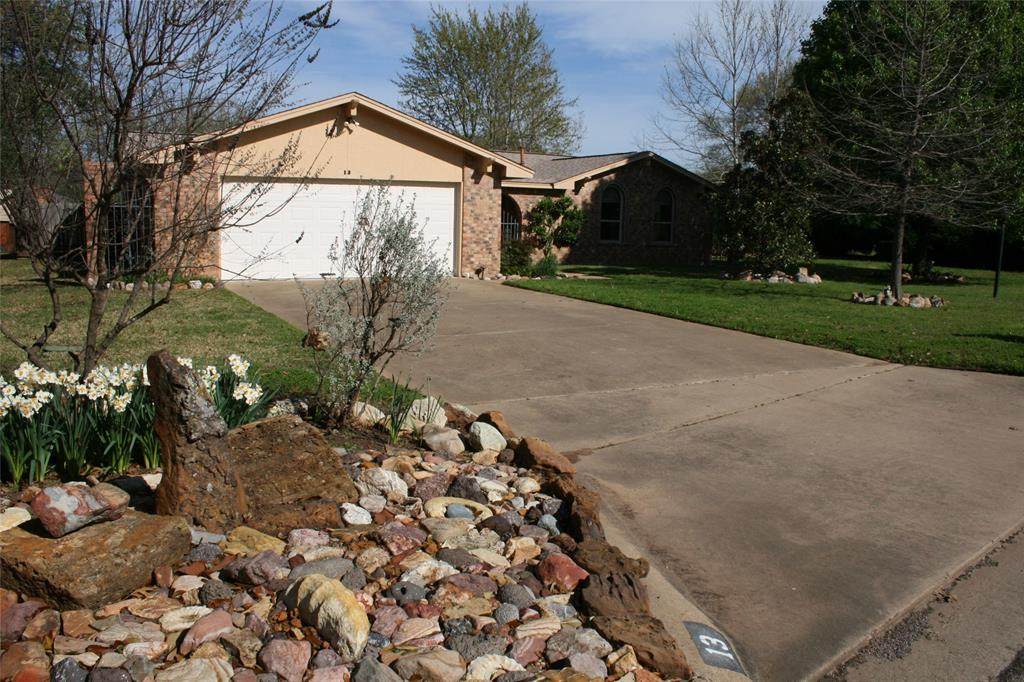 13 Cliff Drive - Photo 1