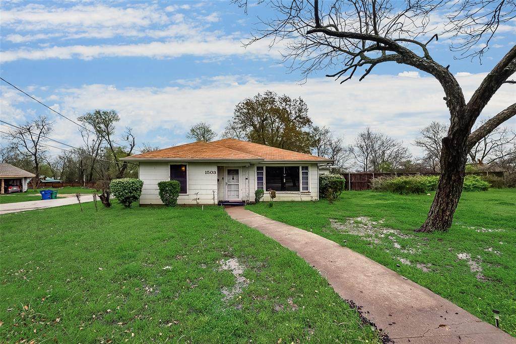 1503 Walnut Street - Photo 1