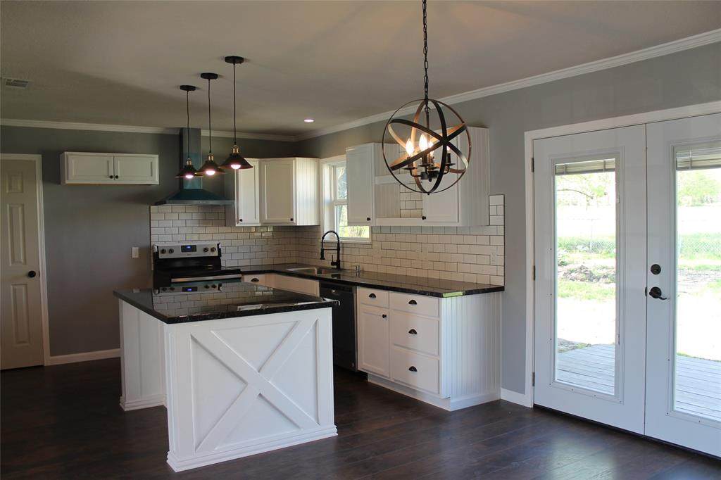 5602 Sayle Street - Photo 1