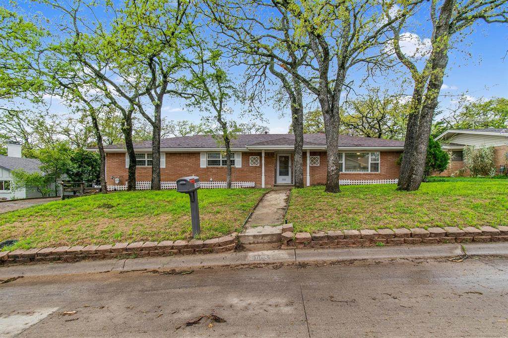 1005 Wade Drive - Photo 1