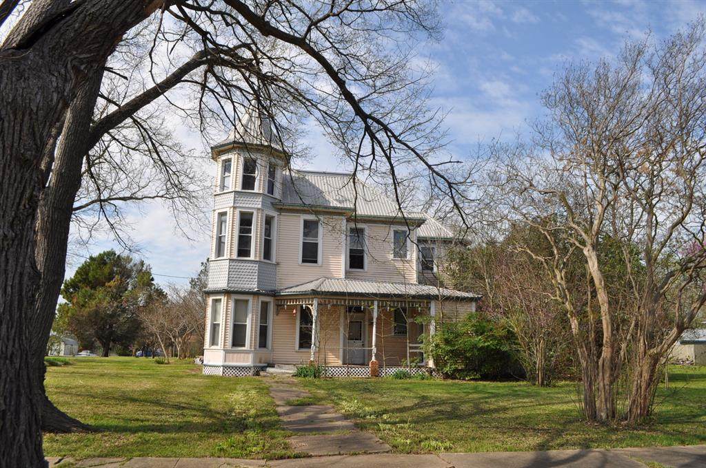 325 Ward Street - Photo 1