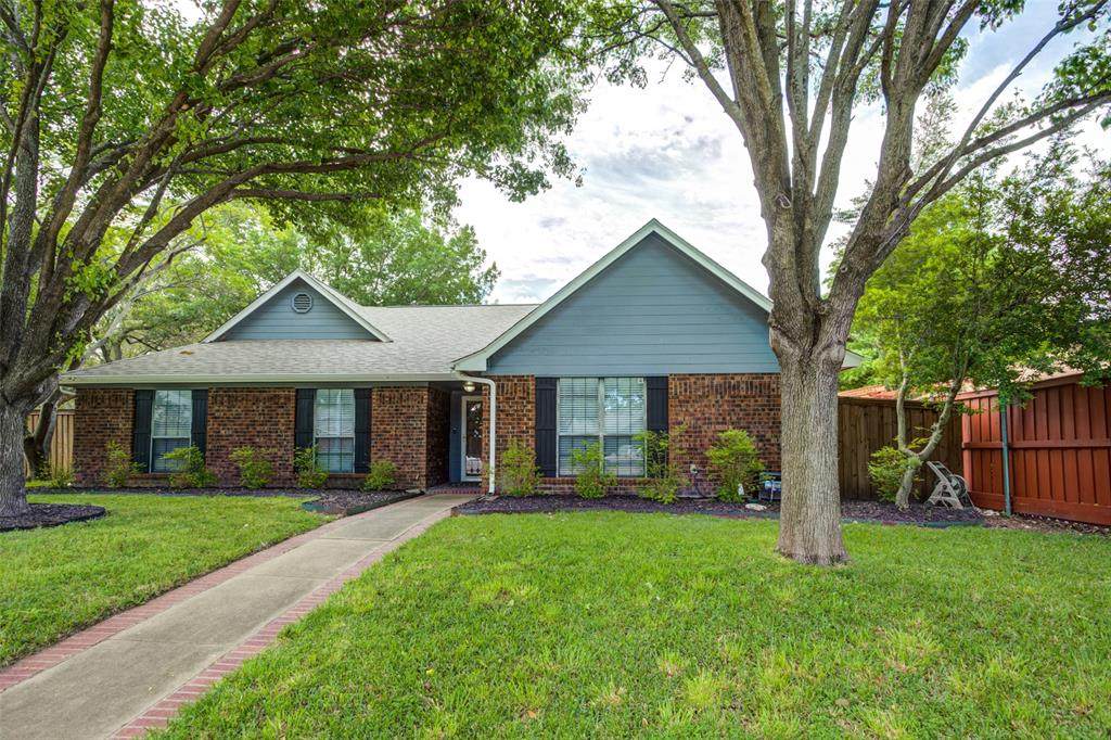 1552 Evergreen Drive - Photo 1 1552 Evergreen Drive - Photo 1