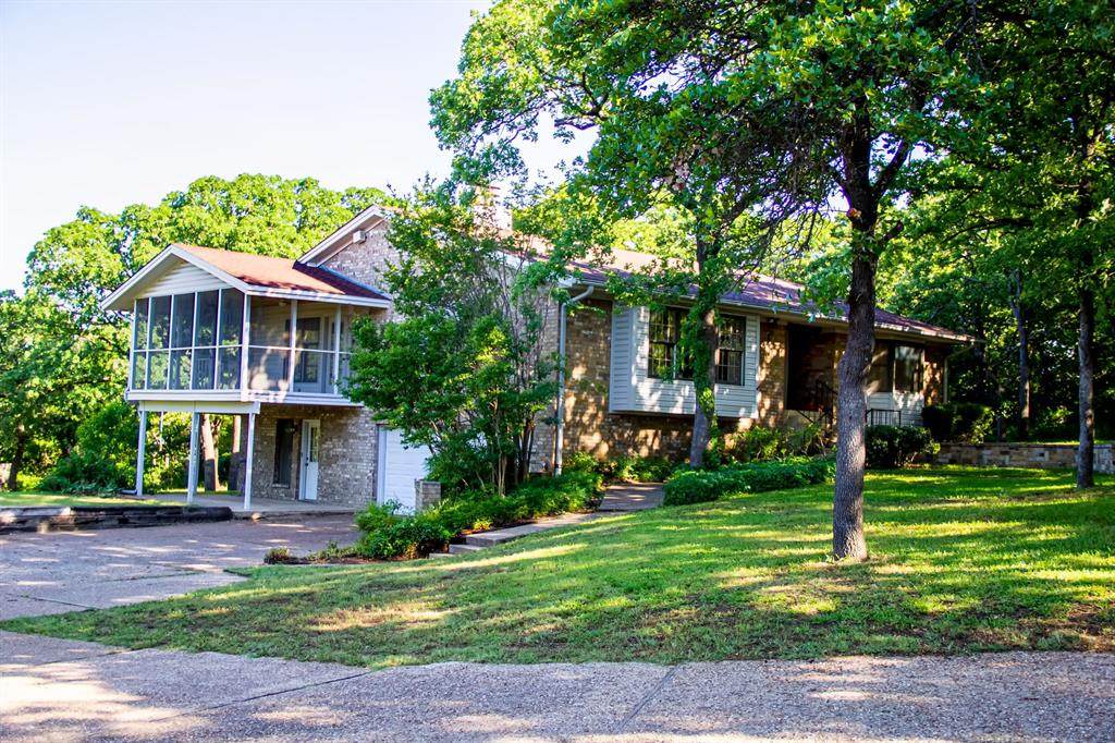 820 Helen Street - Photo 1