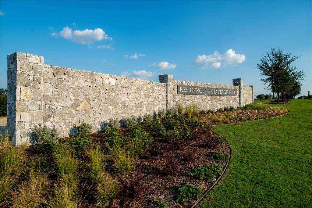 2015 Mann Parkway - Photo 1