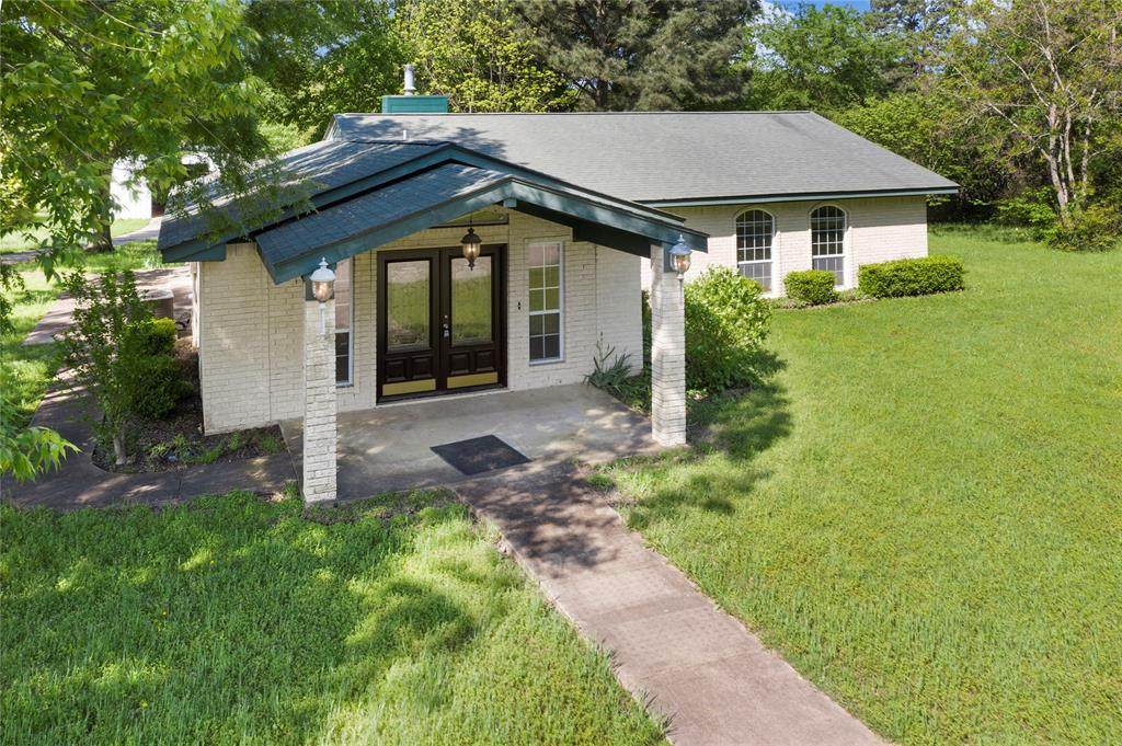 360 County Road 4162 - Photo 1