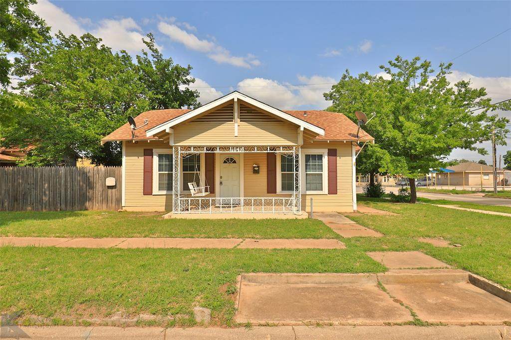 1049 Poplar Street - Photo 1 1049 Poplar Street - Photo 1
